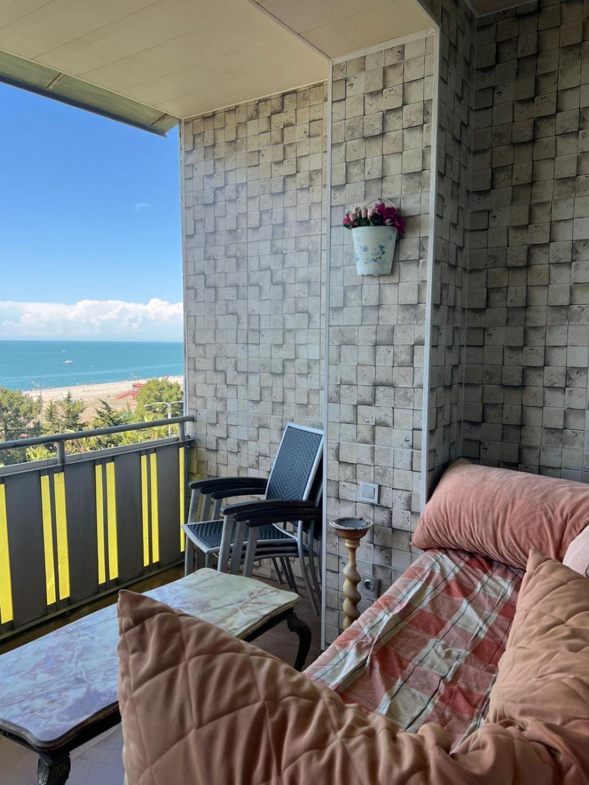Apartment Rustaveli 57 باتومي المظهر الخارجي الصورة