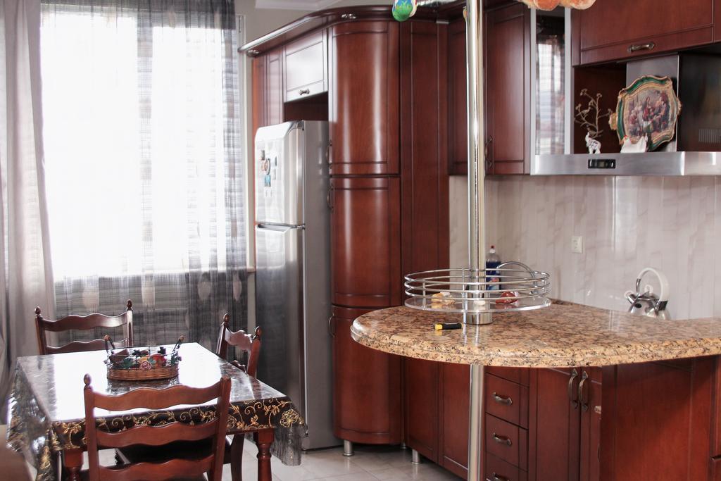 Apartment Rustaveli 57 باتومي المظهر الخارجي الصورة