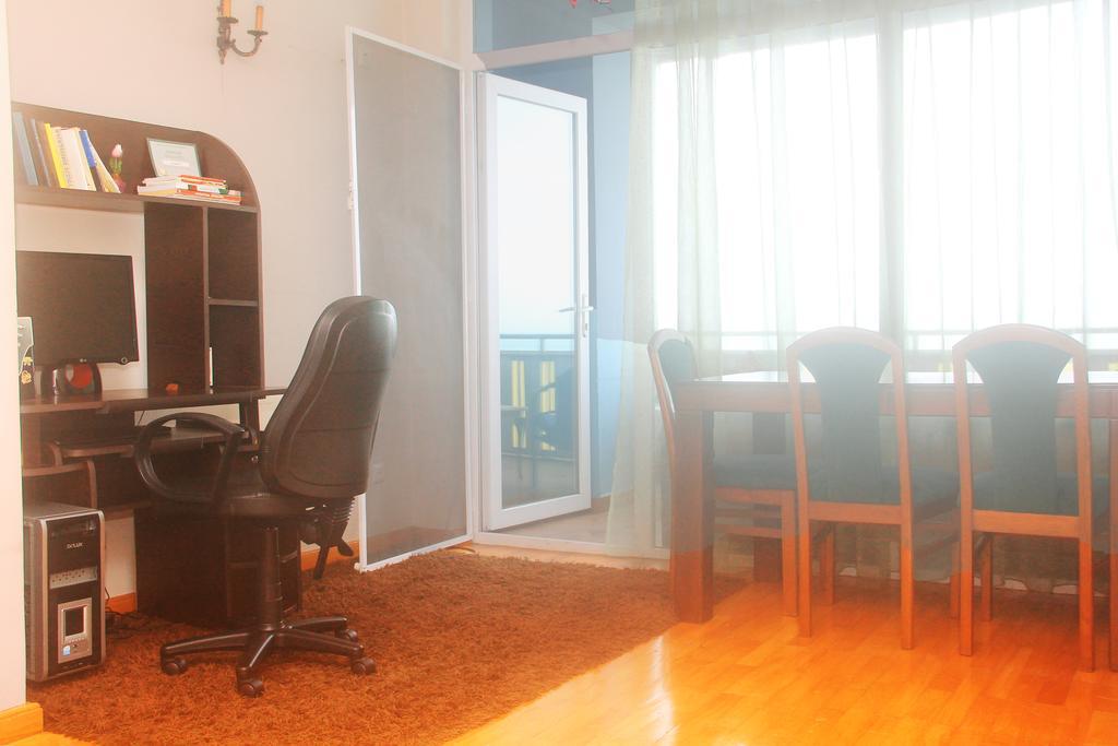 Apartment Rustaveli 57 باتومي المظهر الخارجي الصورة